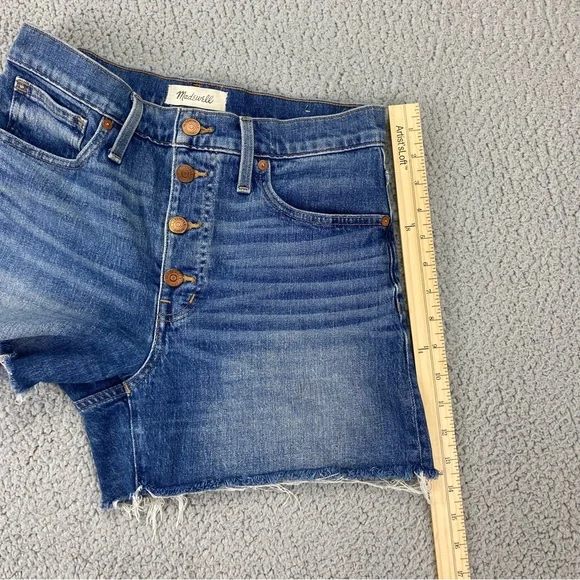 Madewell High-Rise Denim Shorts in Burke Wash: Button-Front EditionSize:27